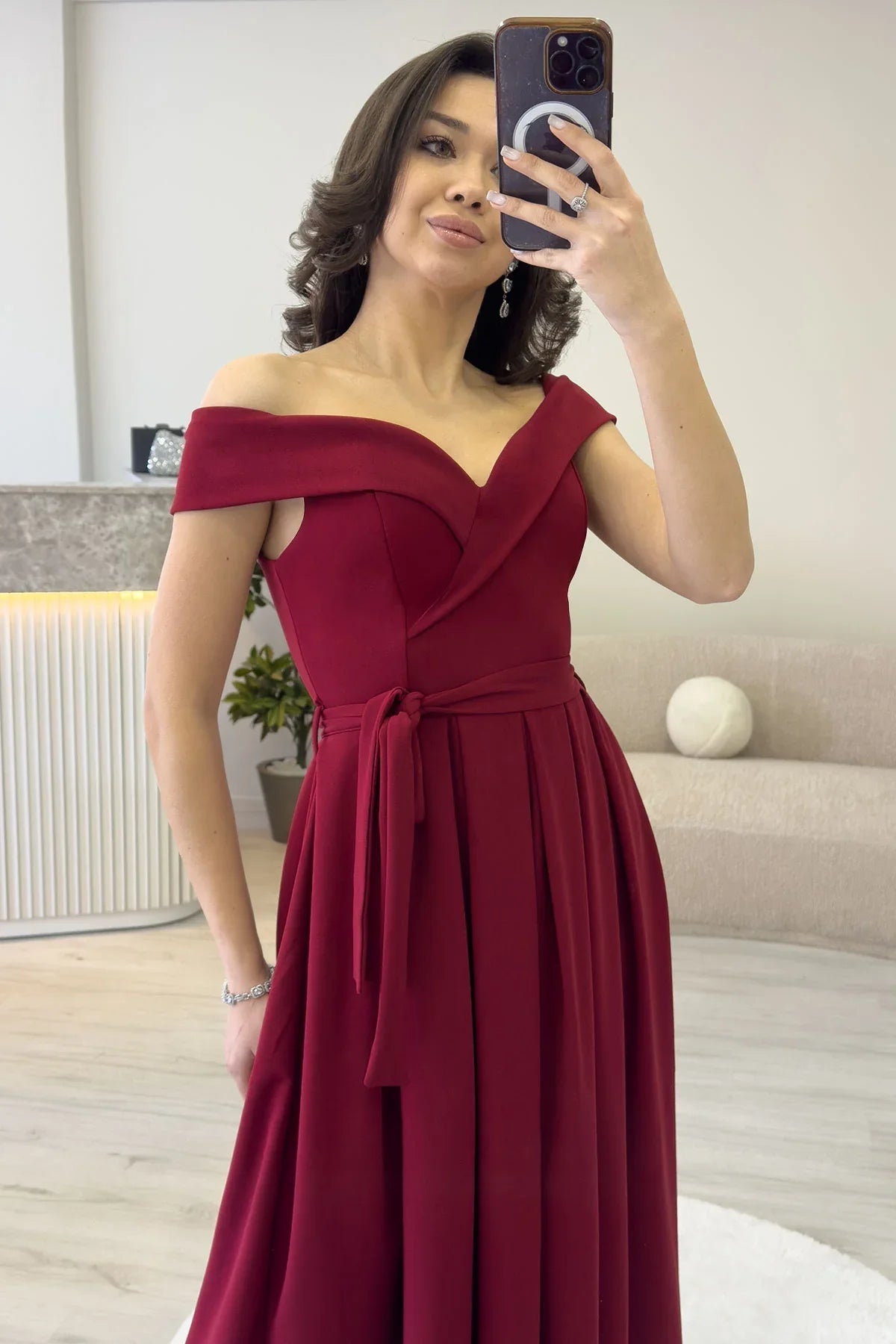 Women's Burgundy Sweetheart Neck Belted Midi Dress