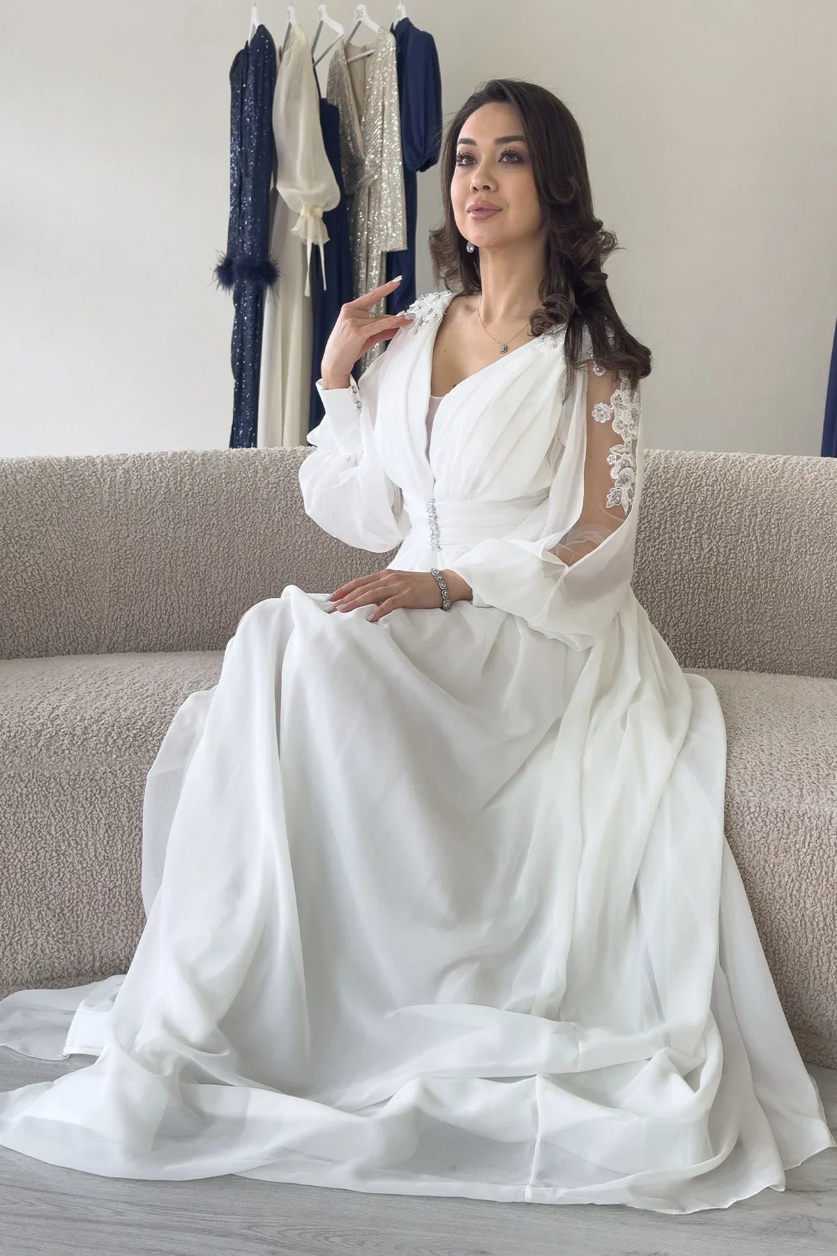 Women's White Güpür Sleeve Detail Slit Chiffon Evening Gown