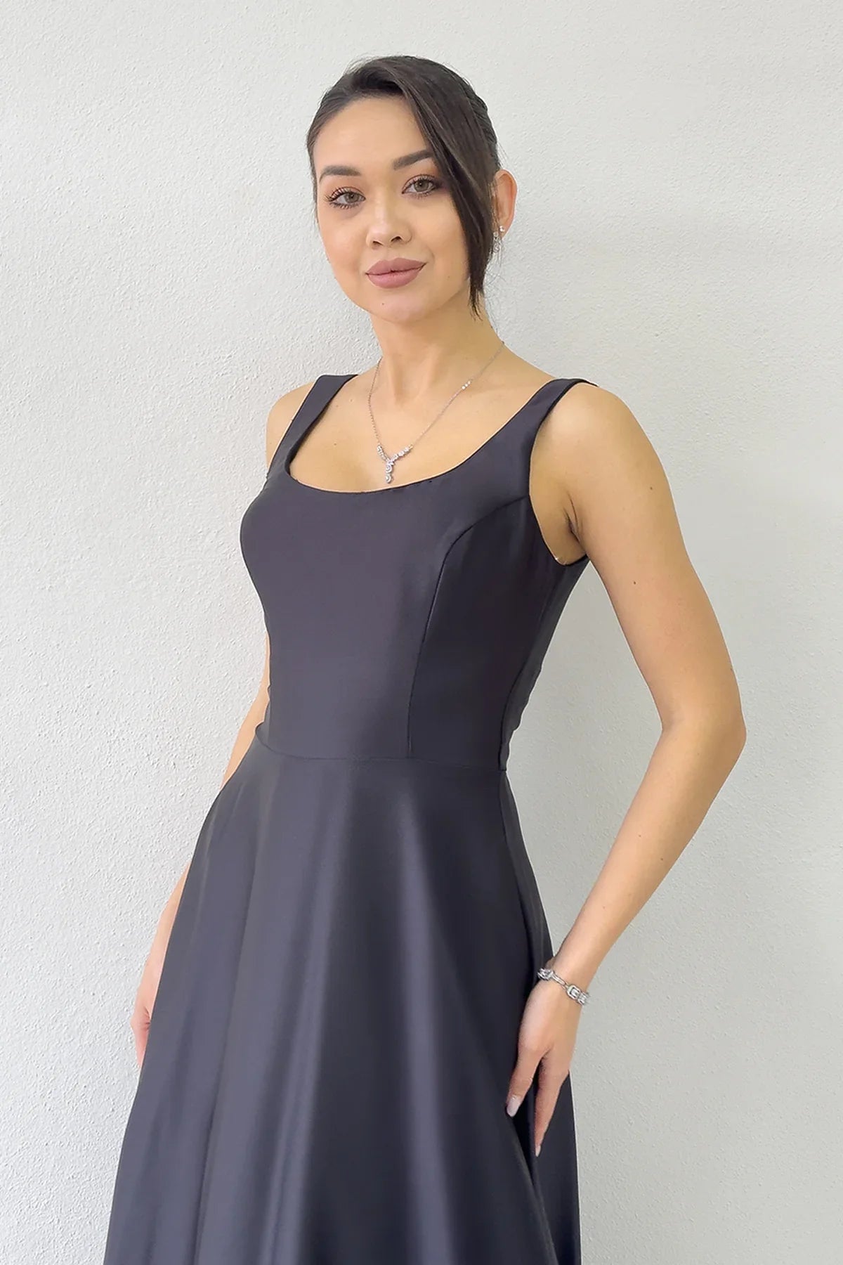 Women's Black U-Neck Sırt Tie Midi Satin Dress