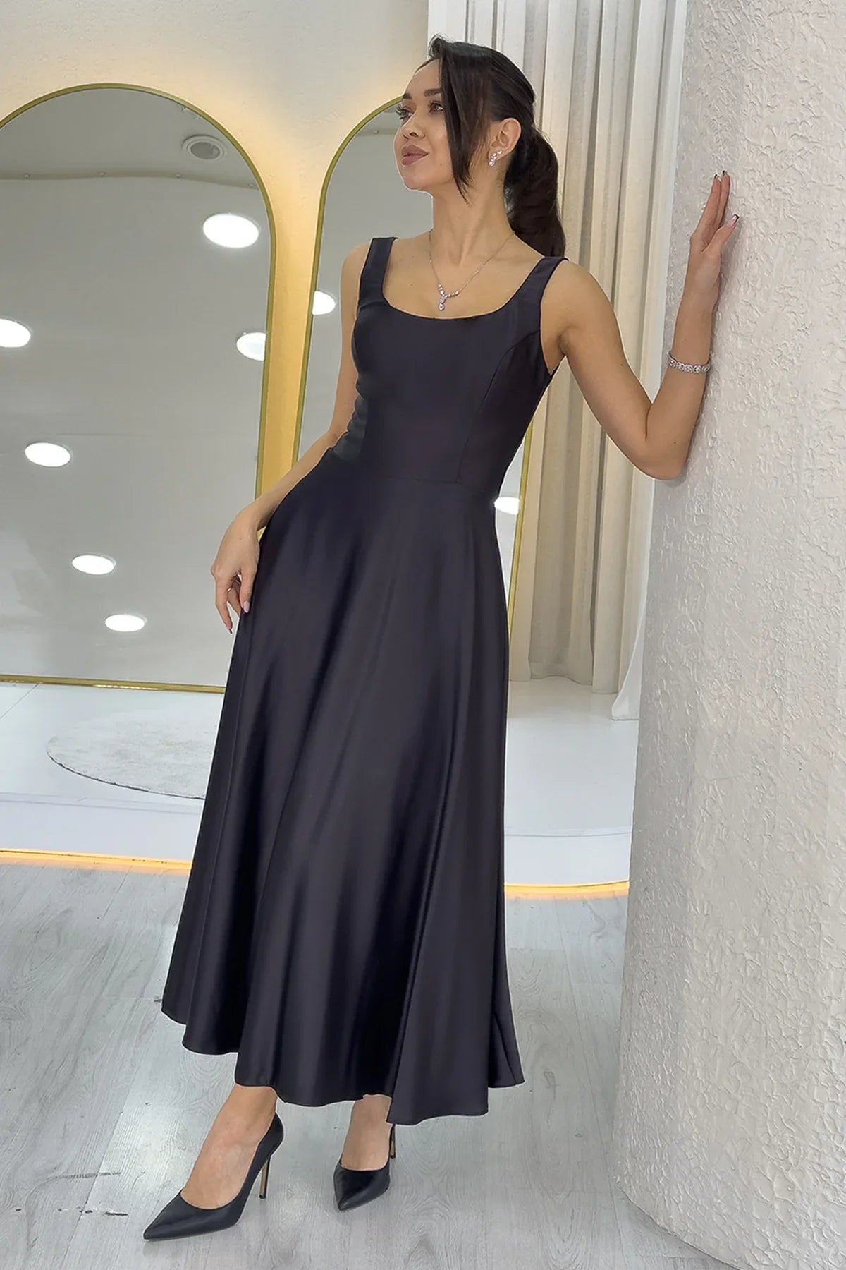 Women's Black U-Neck Sırt Tie Midi Satin Dress