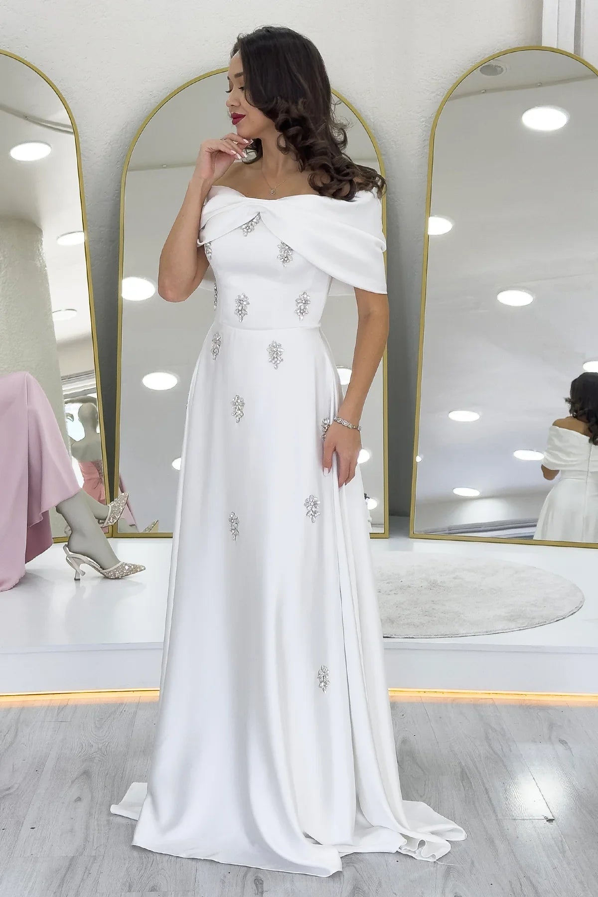 Women's White Fiyonk Neck Crystal Embellished Satin Evening Gown