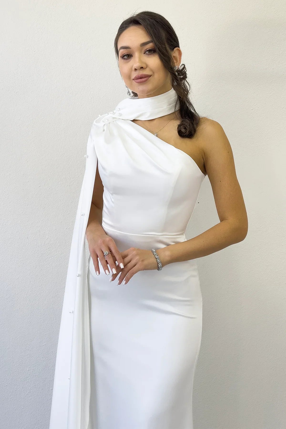 Women's White Tek Omuz Shawl Collar Cape Sleeve Detail İnci Embellished Satin Evening Gown