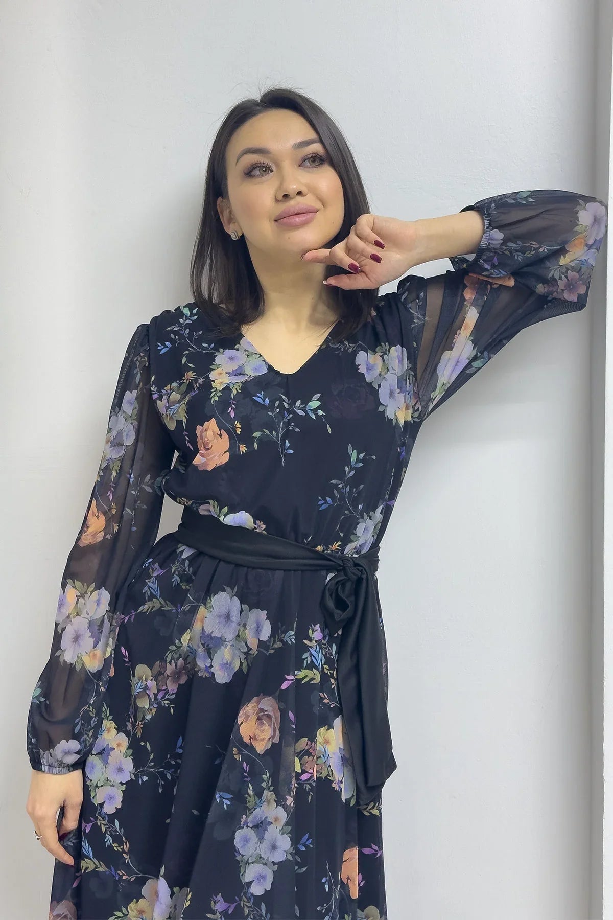 Women's Black Floral V-Neck Midi Chiffon Plus Size Dress