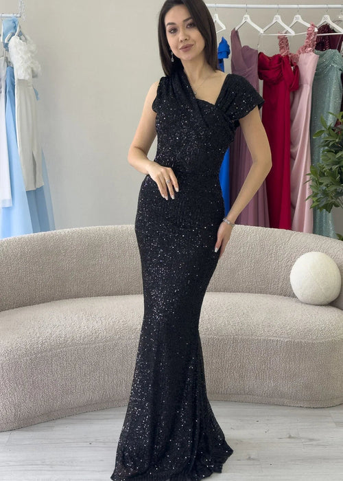 فستان سهرة ماكسي أسود مزين بالترتر بتصميم ذيل السمكة